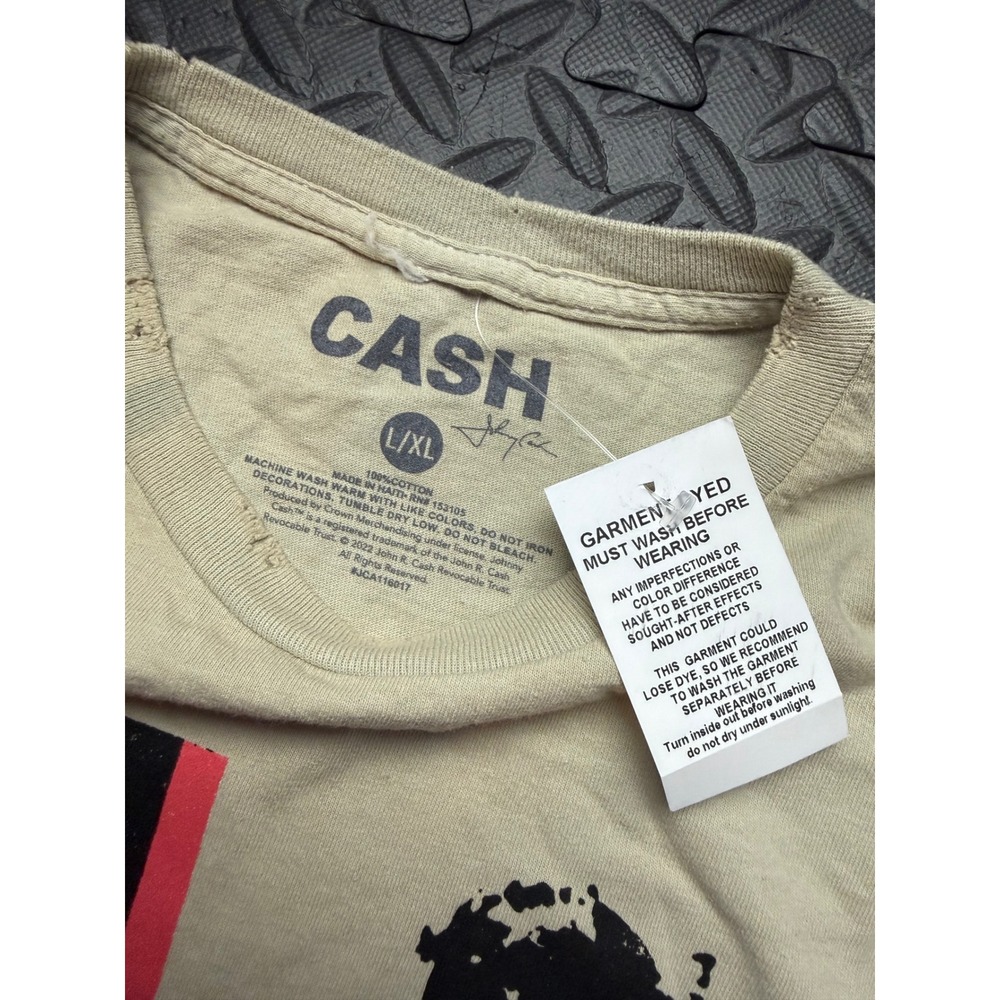 Johnny Cash Graphic T-Shirt Mens L/XL Tan Pink Man In Black Garment Dyed New - Picture 8 of 8
